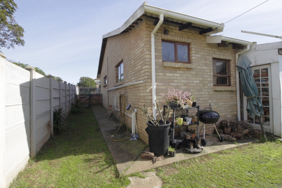 3 Bedroom Property for Sale in C Place Eastern Cape